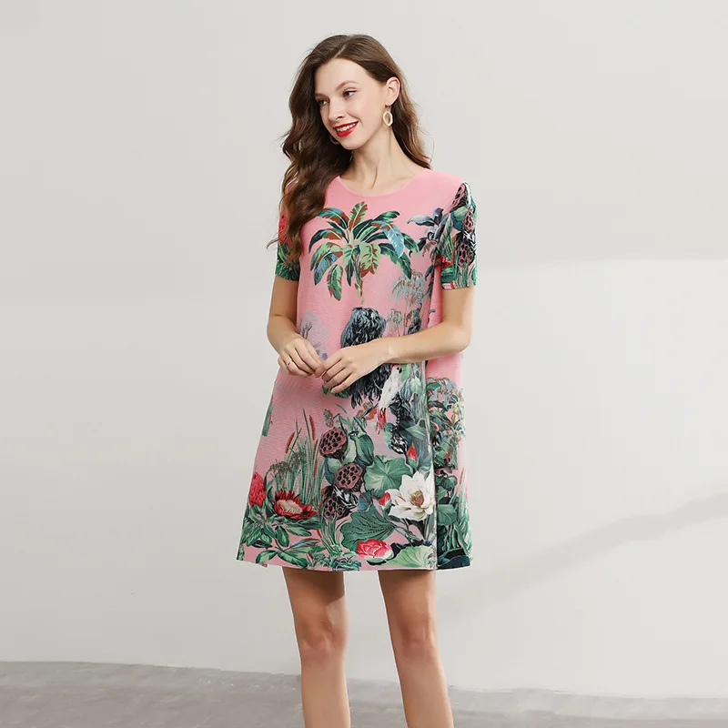 

Plus Size Dress Summer 2019 Women's New Printed Big Stretch Miyake Pleats Round Neck Short Sleeves Casual Dress Above The Knees