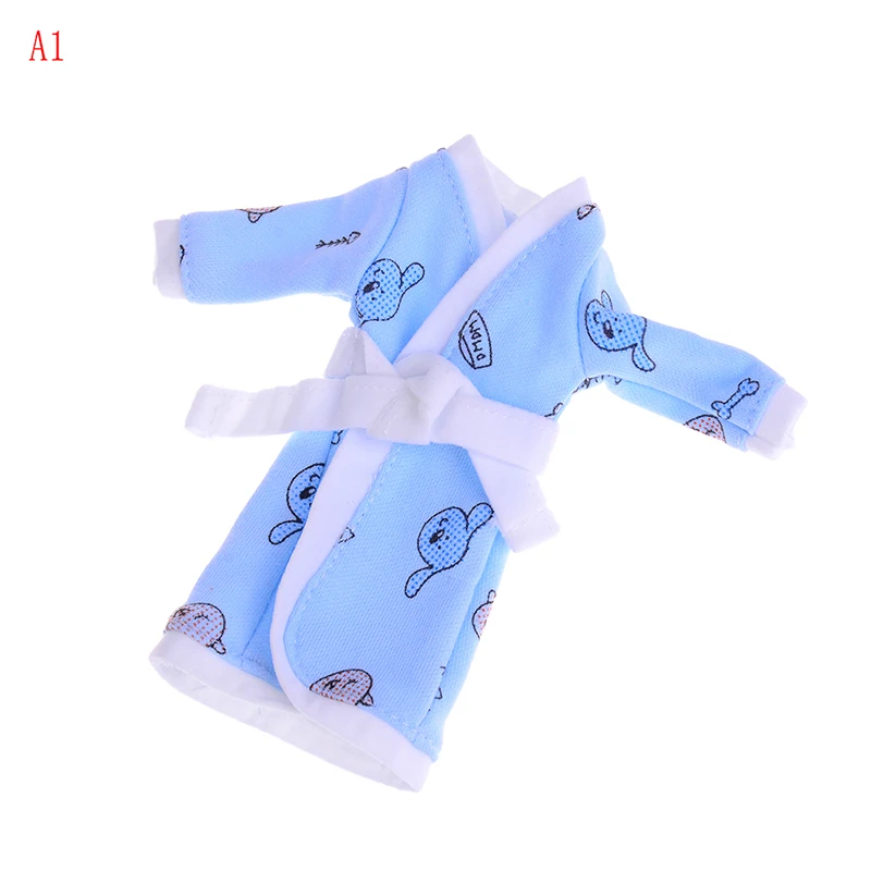 

1PCS Fashion Bathrobe For Doll Bathroom Suits Winter Pajama Wear Sleeping Casual Clothes For Doll Play House Toys