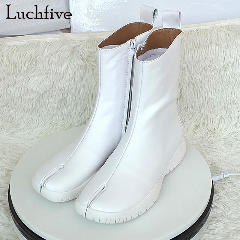 

2018 sheep skin black white Short Boots platform flat heel split toes apart runway style Ankle Boots for women Zapatos mujer