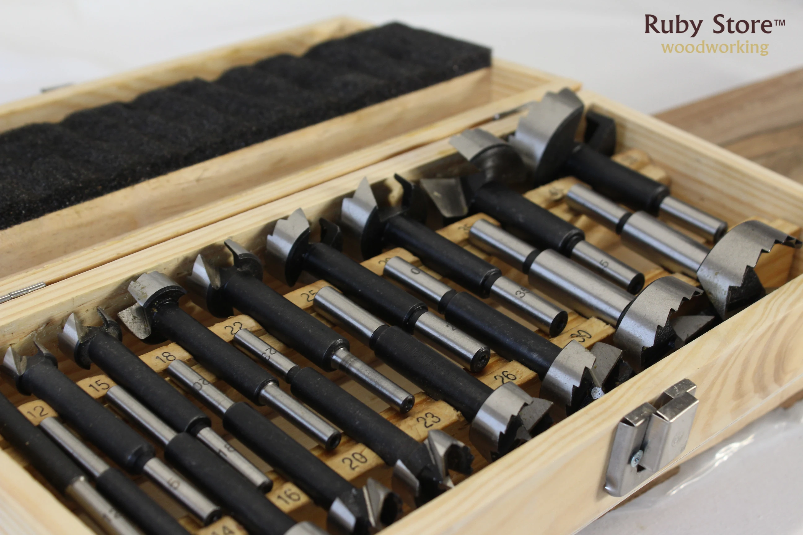 17 PCS Forstner Bit Professional Set in Wooden Box, Metric Set