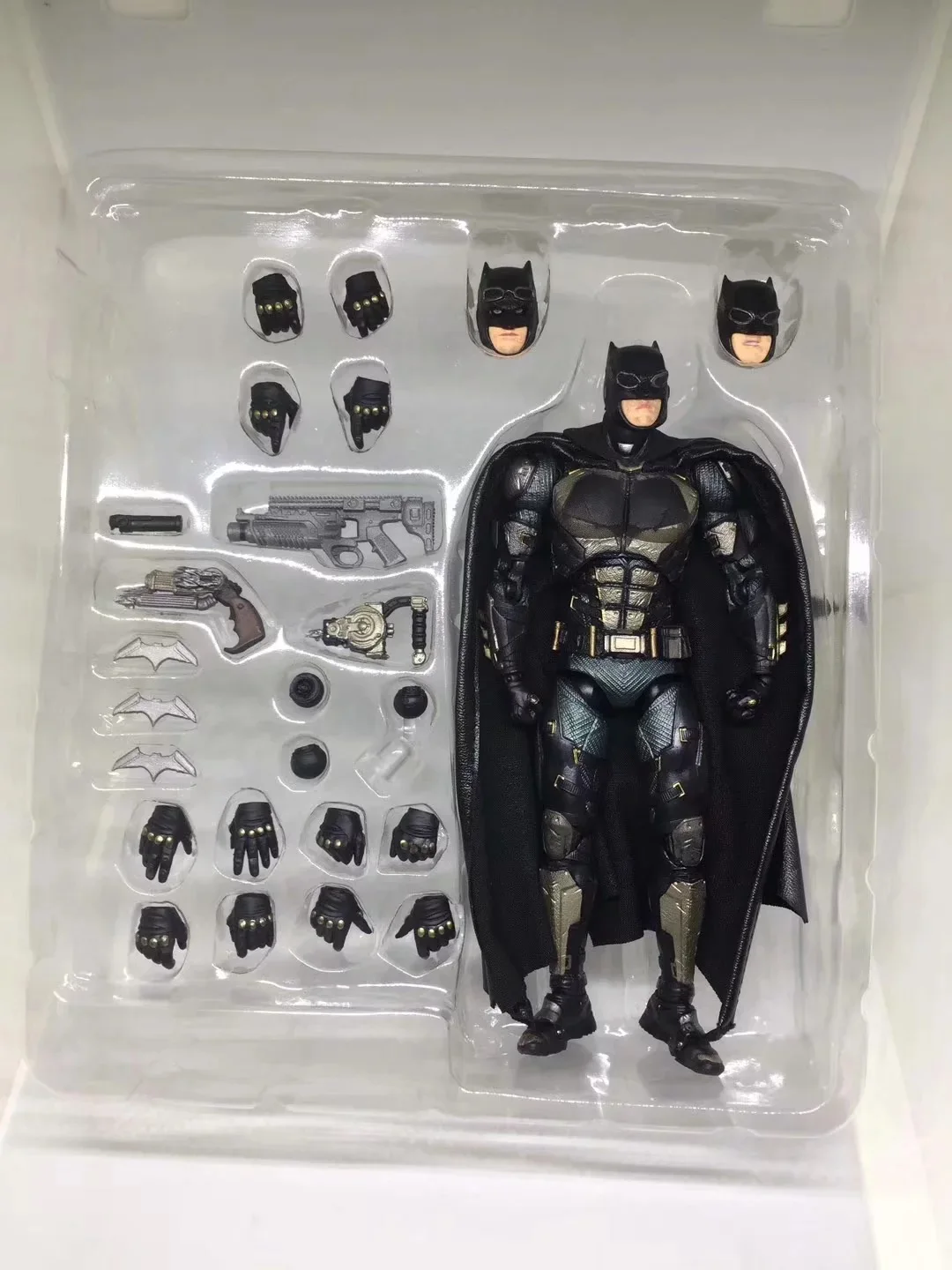 MAFEX 056 Бэтмен Тактический Костюм Ver. Темный рыцарь DC Лига Справедливости ПВХ фигурка Коллекционная модель игрушки 16 см