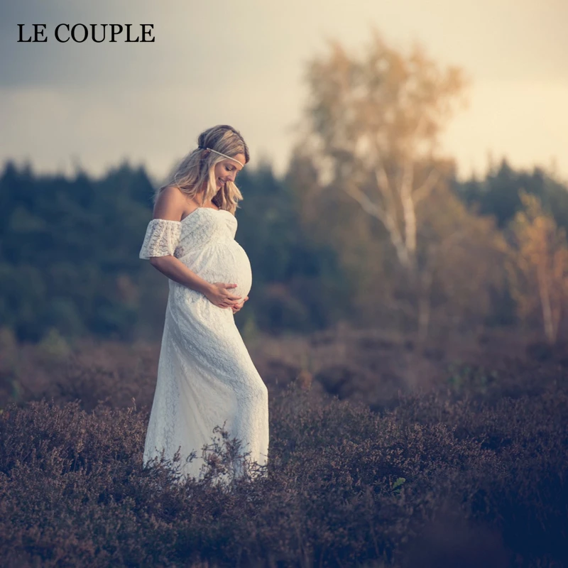 Женское кружевное платье макси Le Couple для беременных с вырезом лодочкой и рюшами |