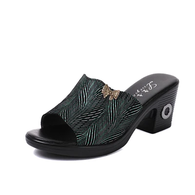 GKTINOO женские тапочки с женские летние шлепанцы из натуральной кожи обувь Для женщин; модные ботинки на высоком каблуке Стразы Летняя обувь - Цвет: Зеленый