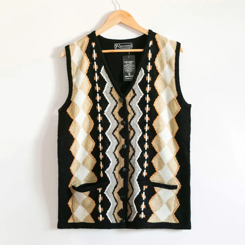 

Big Size Loose Vest Cardigan Single-breasted Ethnic Retro Geometric Embroidery Pattern Vest Sweater Loose V Neck Knitwear 2019