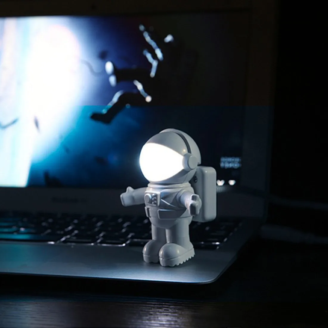 

1Pc Cartoon Astronaut Spaceman USB LED Adjustable Night Light For Computer PC Lamp Desk Light Pure White