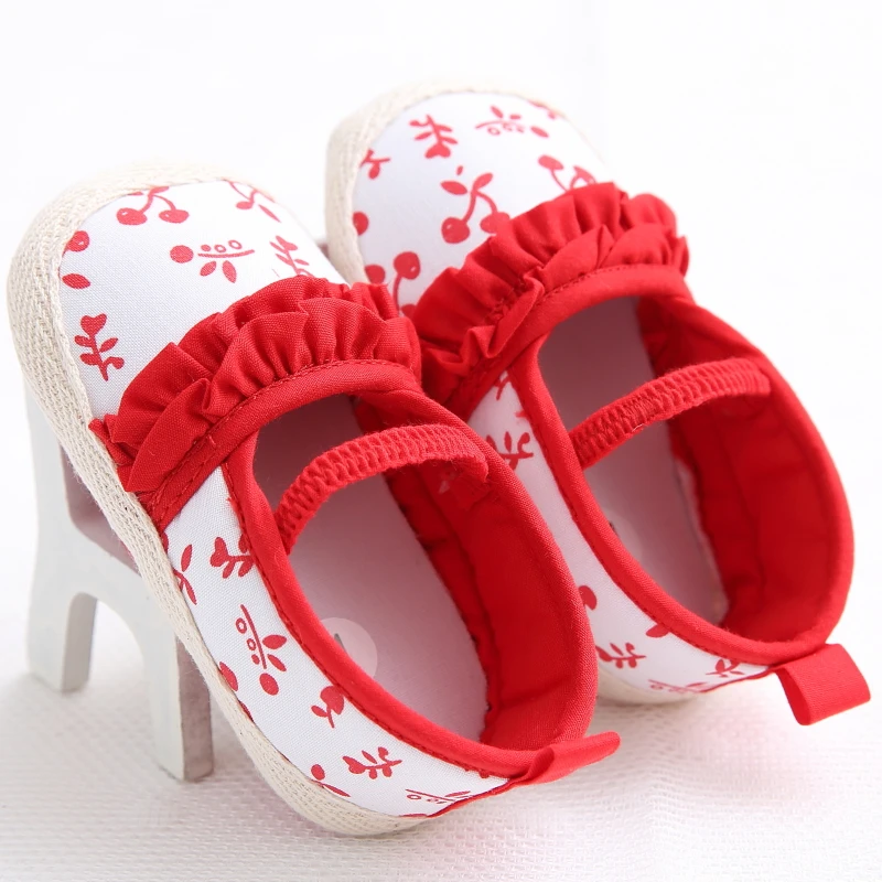 2015Hot fashion baby walking shoes, cute girl flowers horse princess
