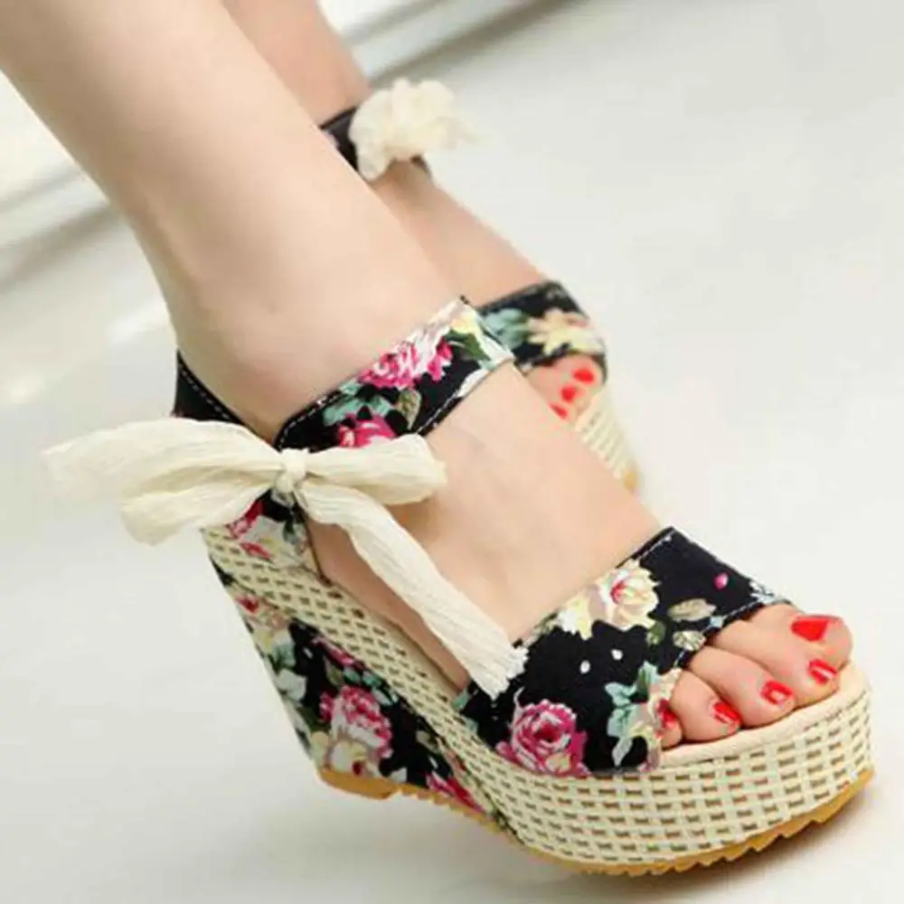 

Shoes Women 2018 Summer New Sweet Flowers Buckle Open Toe Wedge Sandals Floral high-heeled Shoes Platform Sandals
