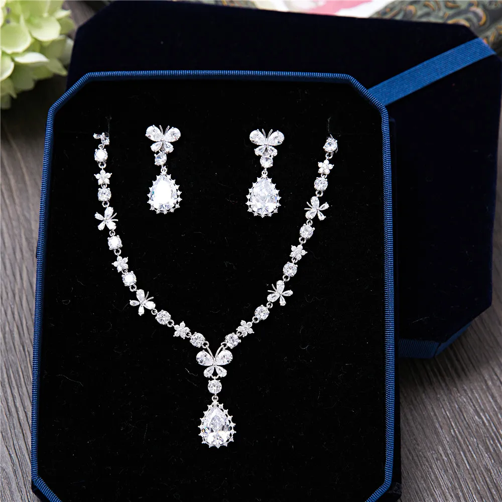 

Romantic Wedding Jewelry Sets Cubic Zirconia Princess Butterfly Necklace Earrings Water Drop Pendant Brides Accessories Collar