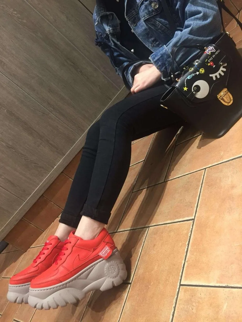 B44C20A39AE50A05A4F0E596C94E7306