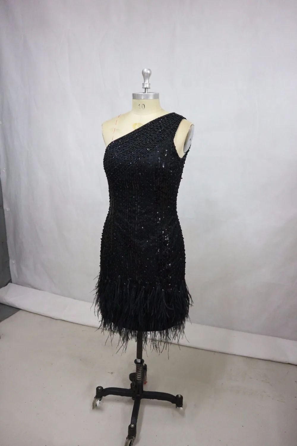 

Mermaid One Shoulder Short / Mini 2018Cocktail Party Homecoming Dress with Beading Crystal Detailing Feather Cocktail Party
