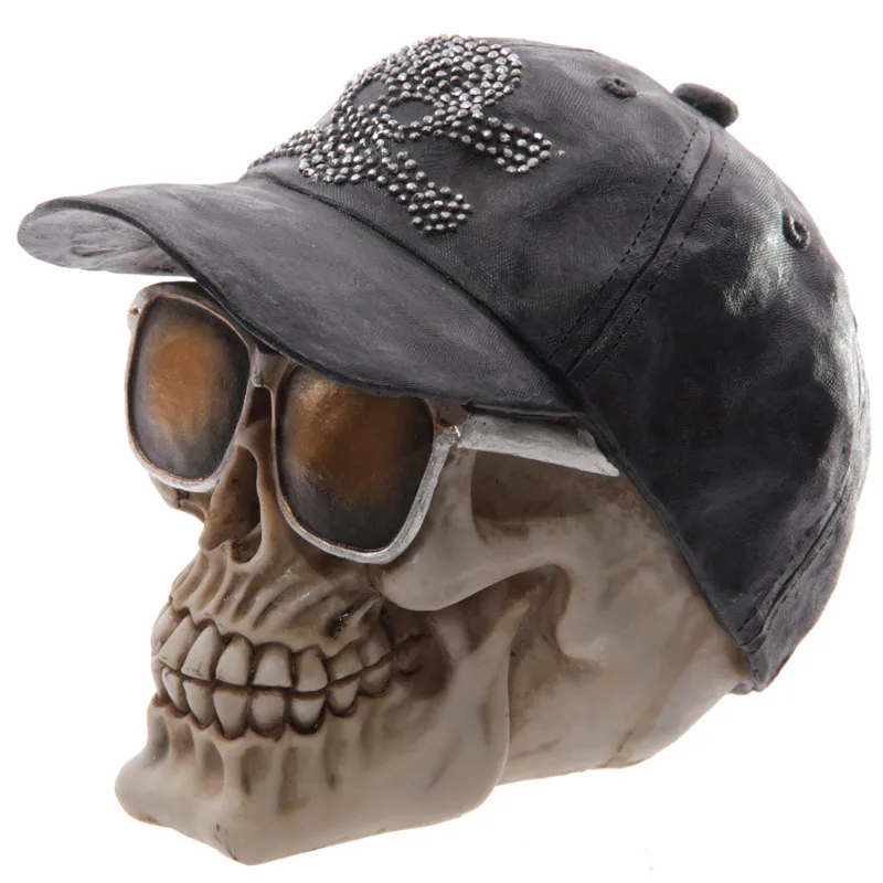 Кепка на черепе. Череп в кепке. Бейсболка с черепом мужская. Кепки озборн с черепом. Бейсболка suga череп.