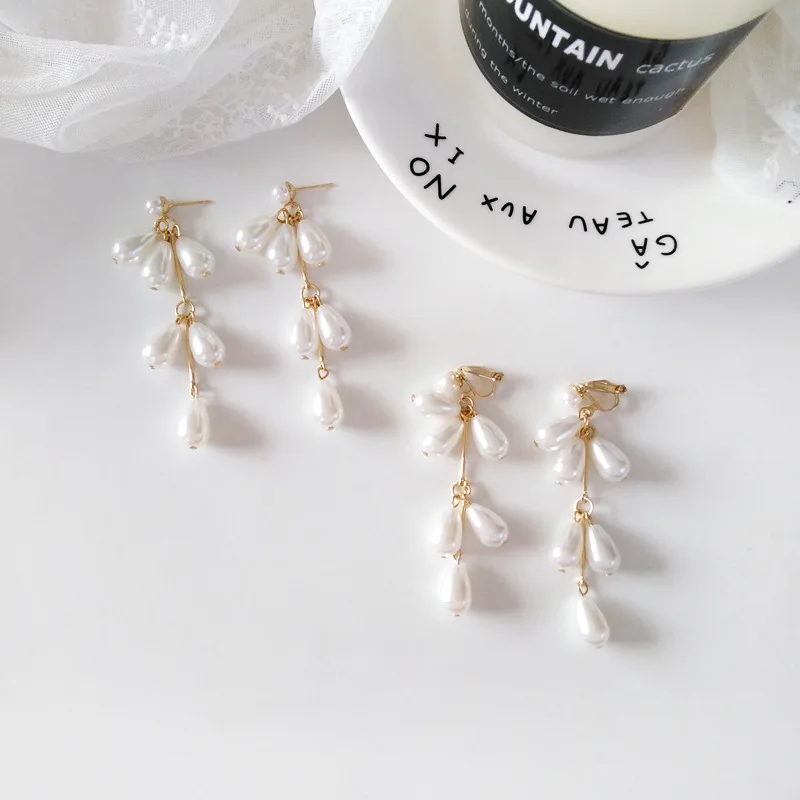 Корейские японские элегантные длинные белые капли воды имитация жемчужные Клипсы Серьги без пирсинга для женщин Леди Свадьба