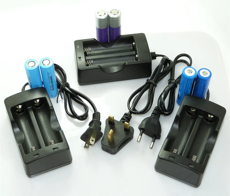 Slot Traveling 18650 Battery Charger for 18650 Battery Doulbe DC 4.2V EU Plug
