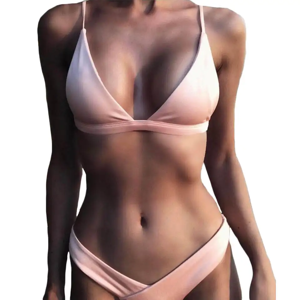 037 BIKINIS05