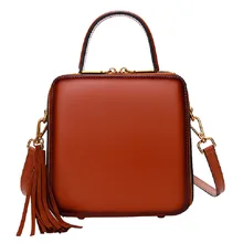 Bag female 2019 new slung portable female Shoulder bag Genuine leather rivet shoulder small square bag retro tassel pouch Bag female 2019 new slung portable female Shoulder bag Genuine leather rivet shoulder small square bag retro tassel pouch