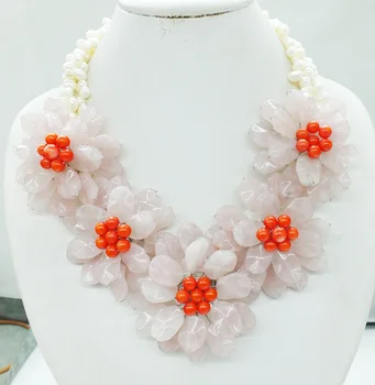 

2019-4-7-1400# eautiful !!! Natural pink crystal flower necklace.