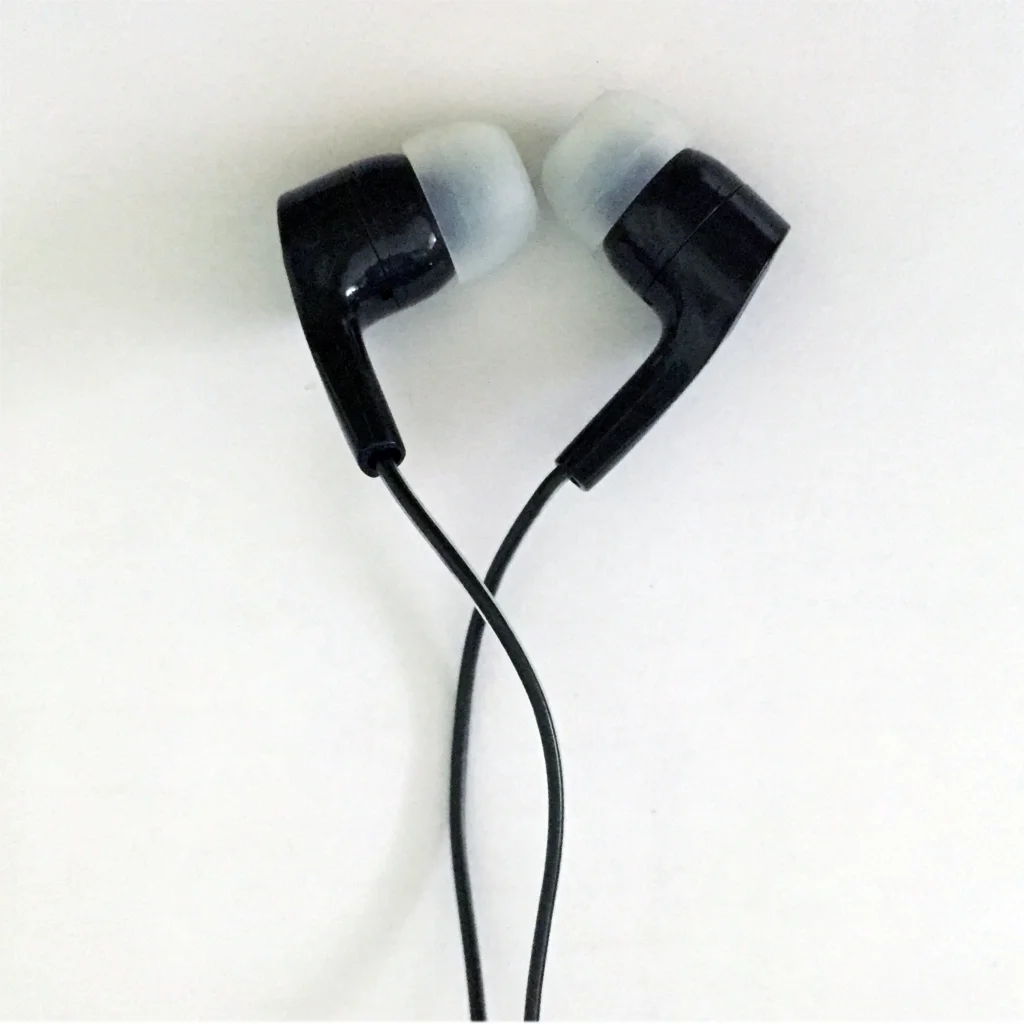 K019 Profession 3.5mm In Ear earphones for MP3 MP4 iphoneearphones for