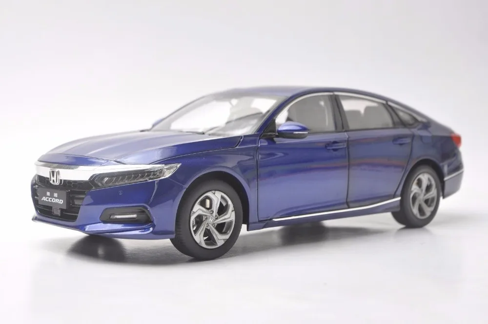 

1:18 Diecast Model for Honda Accord Sport Turbo 10 2018 Alloy Toy Car Miniature Collection Gifts MK10