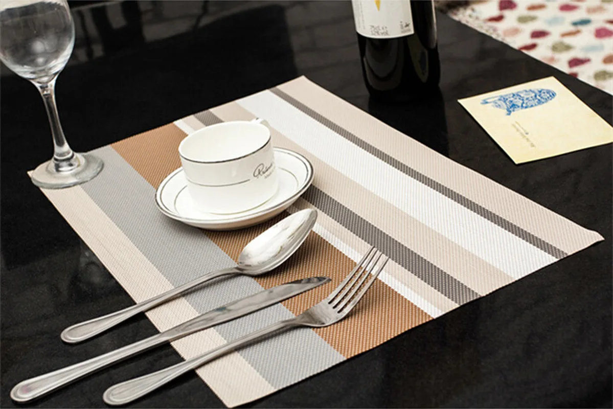 

1pcs 5 Color Dining Table Mat Silicone Pad Placemats for Table Pvc Placemat Waterproof Heat Insulation Kitchen Accessories