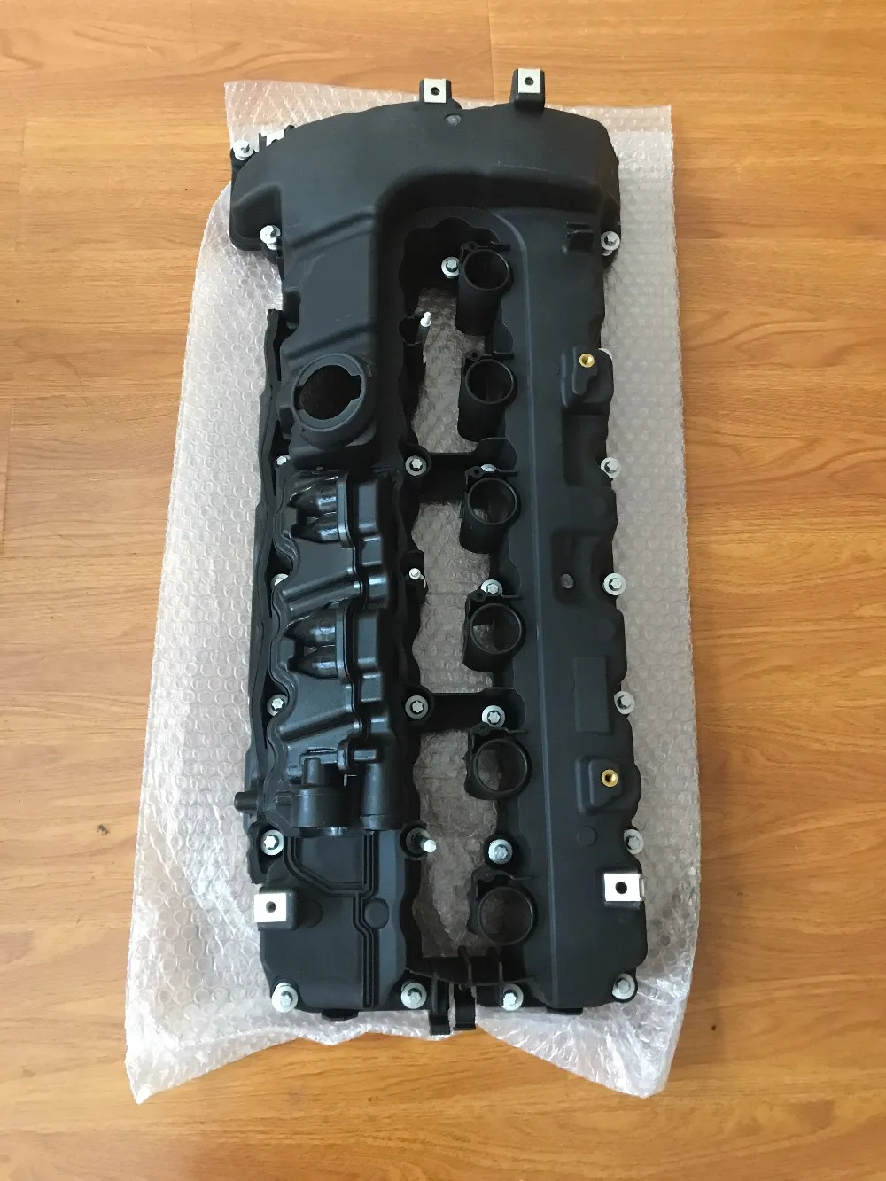 Engine Valve Cover Turbo Valve Cover 11127565284 For BMW Z4 X6 135i