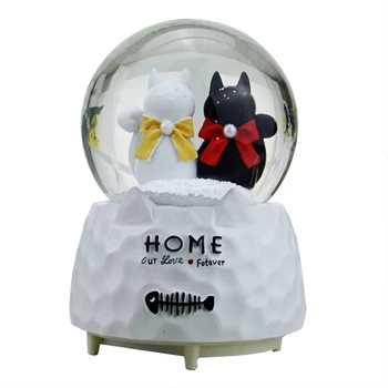 

Creative Black and White Cat Crystal Ball Rotating Music Box Water Polo Figurine Ornament Colorful Light Crafts Home Decor Gifts