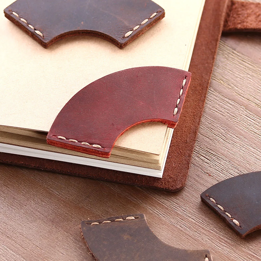 Robrasim 2 Pack Handmade Rustic Bookmarks Genuine Leather Corner Page Bookmarkers Memo Stationery Gift School Supplies