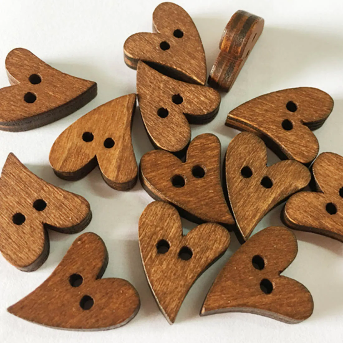 

Useful 100pcs Brown Heart Wooden Buttons 2 Holes Fit Sewing And Scrapbooking 20*17mm Sewing Accessories