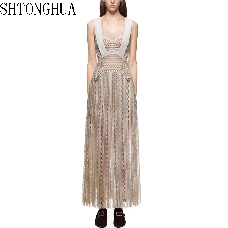 

SHTONGHUA Summer Self Portrait Spaghetti Strap Lace Long Dress 2019 Sexy Women Runway Hollow Out Tassel Backless Party Dress