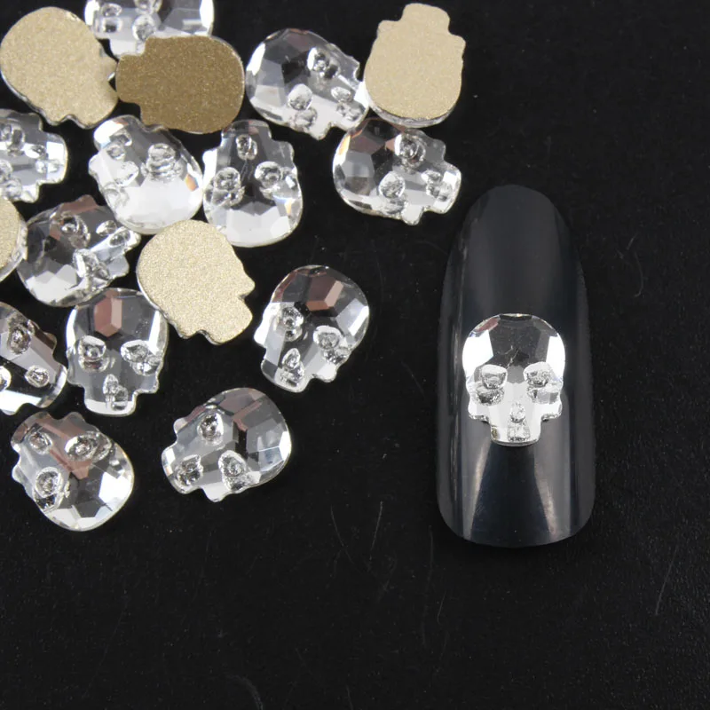 Skull  7.5x10mm