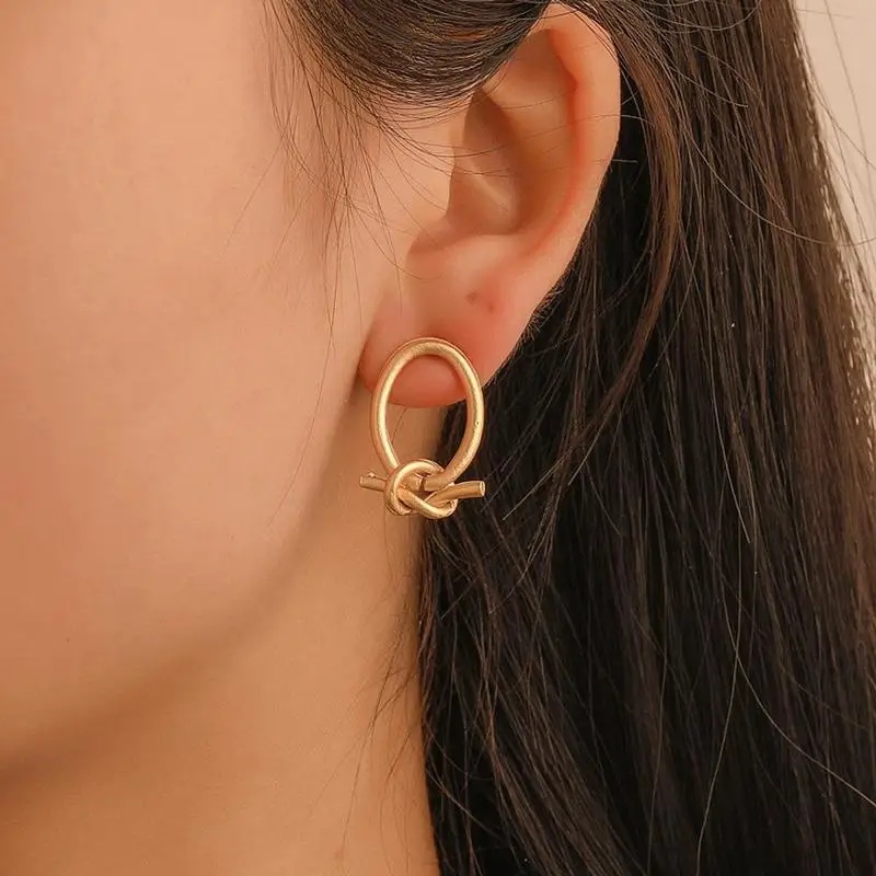 

Fashion Minimalism Bowknot Earrings Twisted Earrings Tied for Women jewelry Gift gold/ silver /black