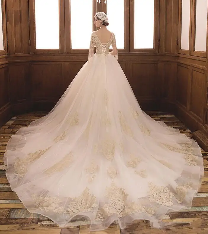 short-sleeve-royal-princess-wedding-dresses-a-line-gold-appliques-tulle-bridal-gown-crystal-beading-court-train-bridal-dress-custom-made (4)