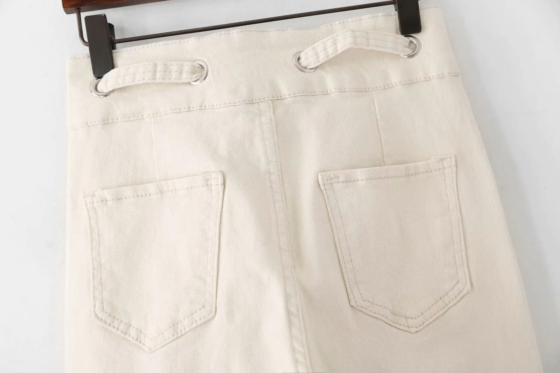 Белые обтягивающие джинсы с высокой талией, джинсовые брюки-карандаш, высокие Стрейчевые джинсы с двумя пряжками, классические 4 сезона