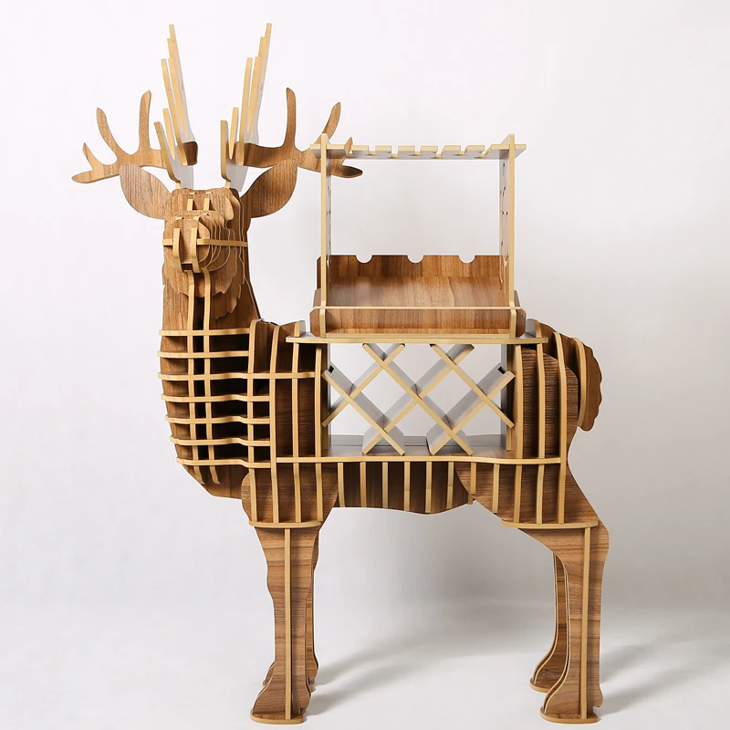 Кофейные олени. Деревянный олень. FSC мебель столик. Кофейный столик медведь. Деревянный олень кашпо для огорода.