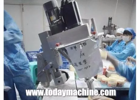

Automatic auger powder filler and loader