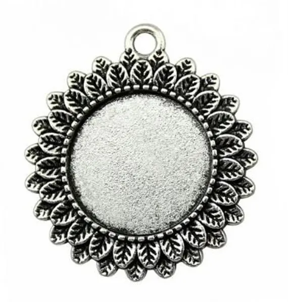 

One Antique Silver Alloy Spikey Flower Pendant Blank Bezel Tray Setting // with Clear Round Glass Cabochon (20mm) // APB071theof