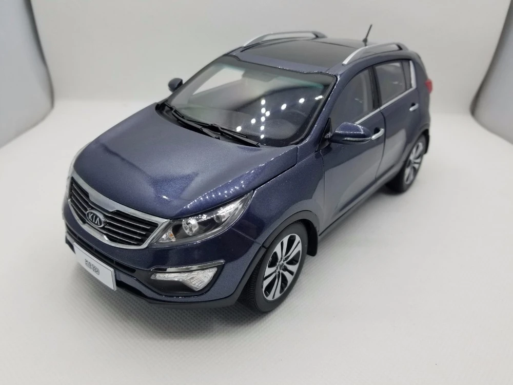 118 Diecast Model for Kia Sportage R 2011 Blue SUV Rare Alloy Toy Car Miniature Collection Gifts