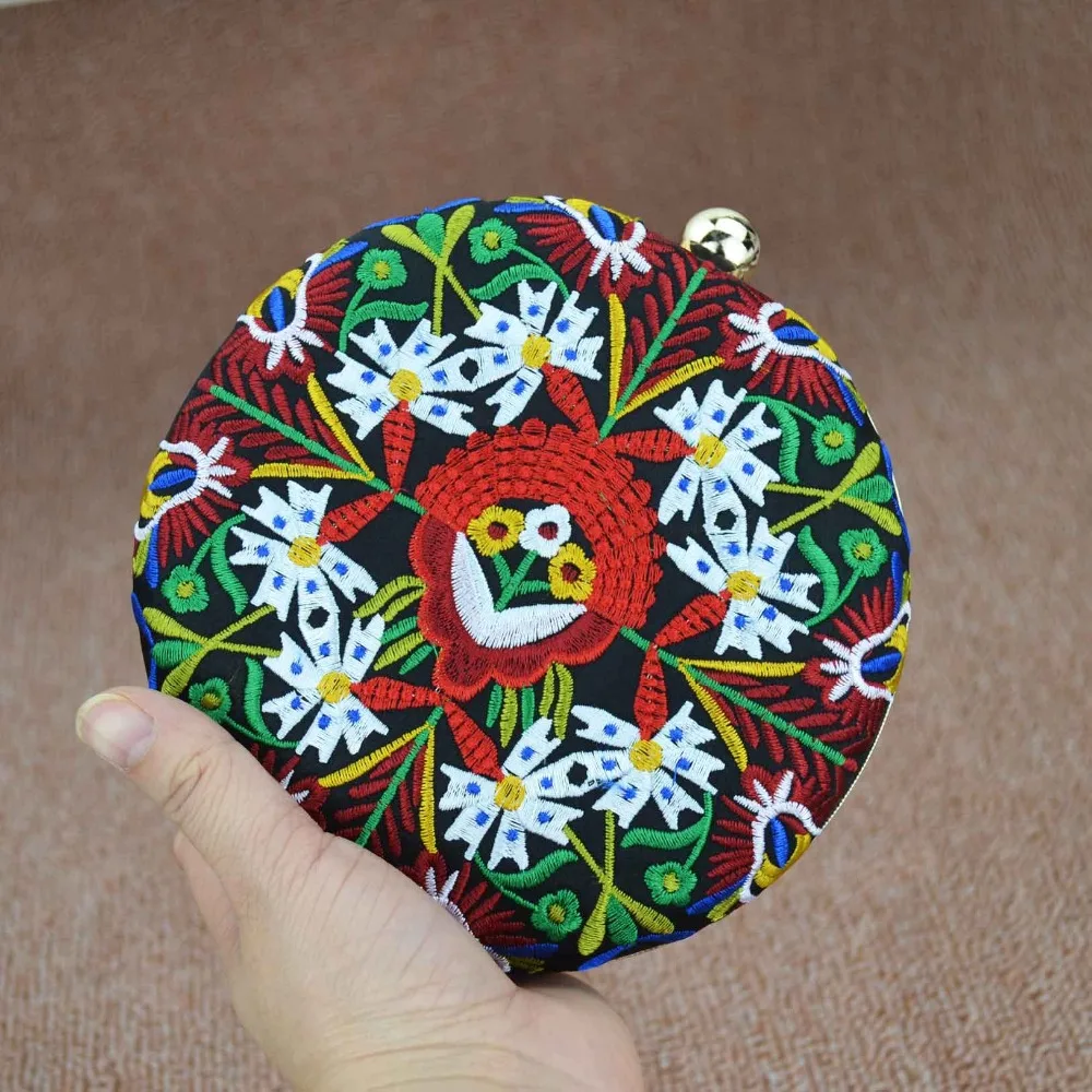 

Black Satin Colorful Embroidery Flower Clutch Bags Roundness Evening Bag Women Boutique purse Pary Wristlets Chain Handbags 25