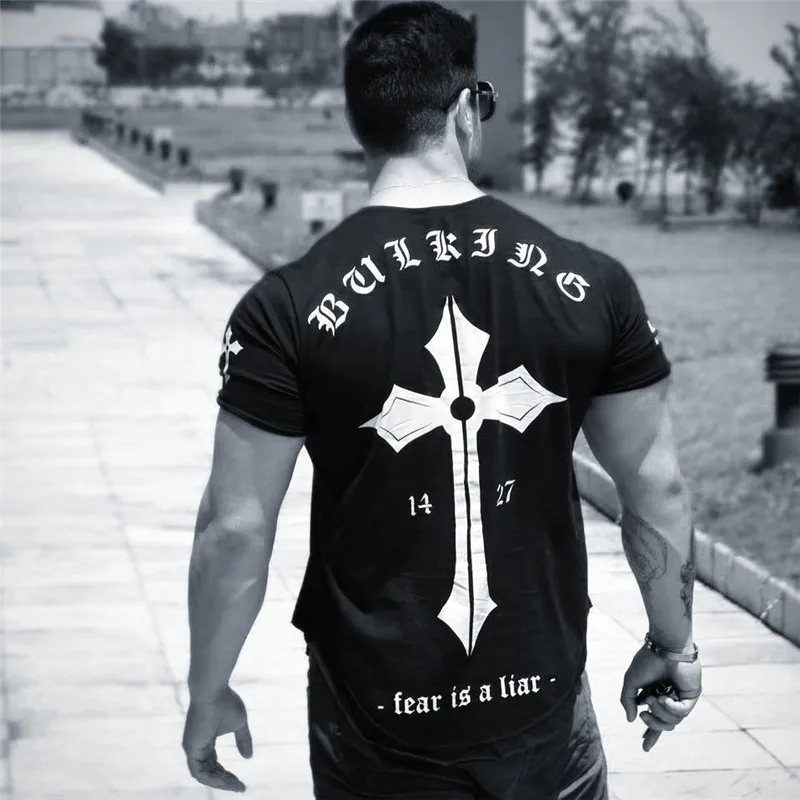 

2018 Men Bodybuilding T-shirts Gyms Muscle Tight Breathable Quick Drying Short Sleeve Tees Workout Clothes Fitness Tees Tops