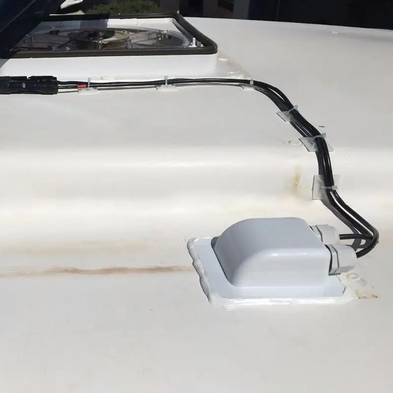 ABS Солнечная RV Yacht Stand Roof Duct кабельный вход двойное отверстие круглая распределительная коробка белый