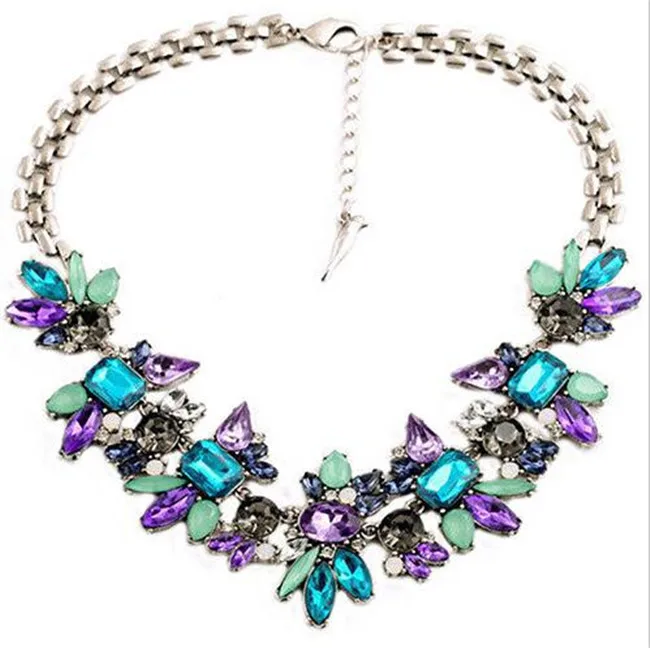 

New Women's Spring Short Necklace New Party Flower Cluster Crystal Choker Jewelery Purple Butterfly Rhinestone Design Pendant