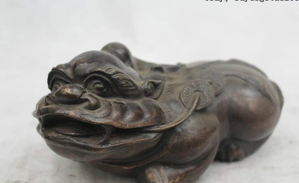 

4"Chinese Folk Pure Bronze excellent Lucky Money drawing Spittor Statue