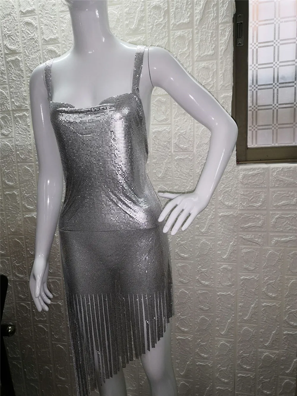 

Metal Mesh Backless Dress Sequins Body Chain Bra Harness Chainmail Female Party Club Metallic Tassel Fringe Vestido Body Jewelry