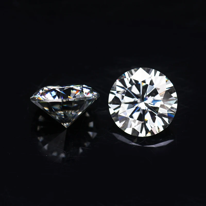 

Round Brilliant Cut 1.5ct 7.5mm IJ Color Lab Created Moissanites