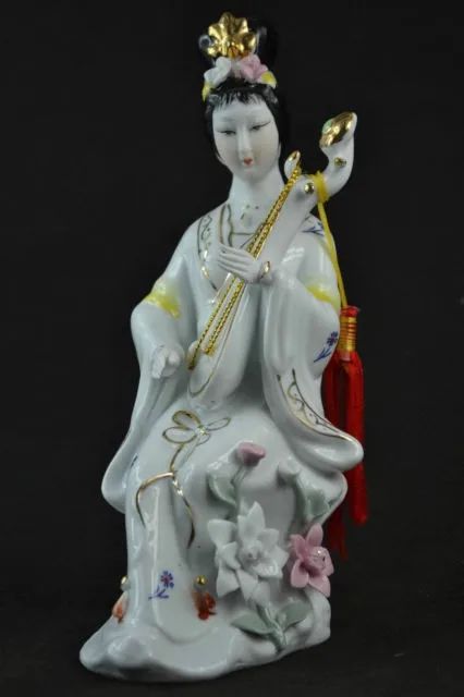 

Delicate Chinese Decorated Porcelain Classical Elegant Belle Playing Instrument Statue