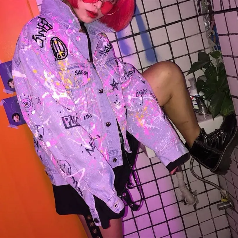 

2018 Autumn Fashion Club Jacket Women Beadings Hip Hop Style Denim Jacket Colorful Graffiti Pattern Jean Jacket and Coat DZ065