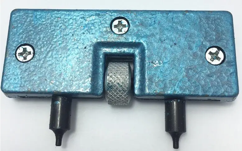 

Rectangle Adjustable 1-5cm Watch Back Case Opener Remover Wrench Repair Kit Tool 2098B WR1007