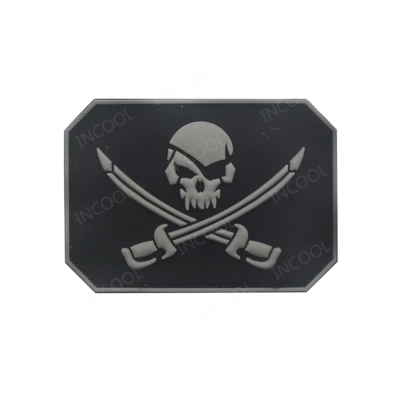 

3D PVC Pirate Skull Patches Military Tactical Combat Morale Patch Rubber Flag Biker Fastener Patches For Clothing Backpack Bags