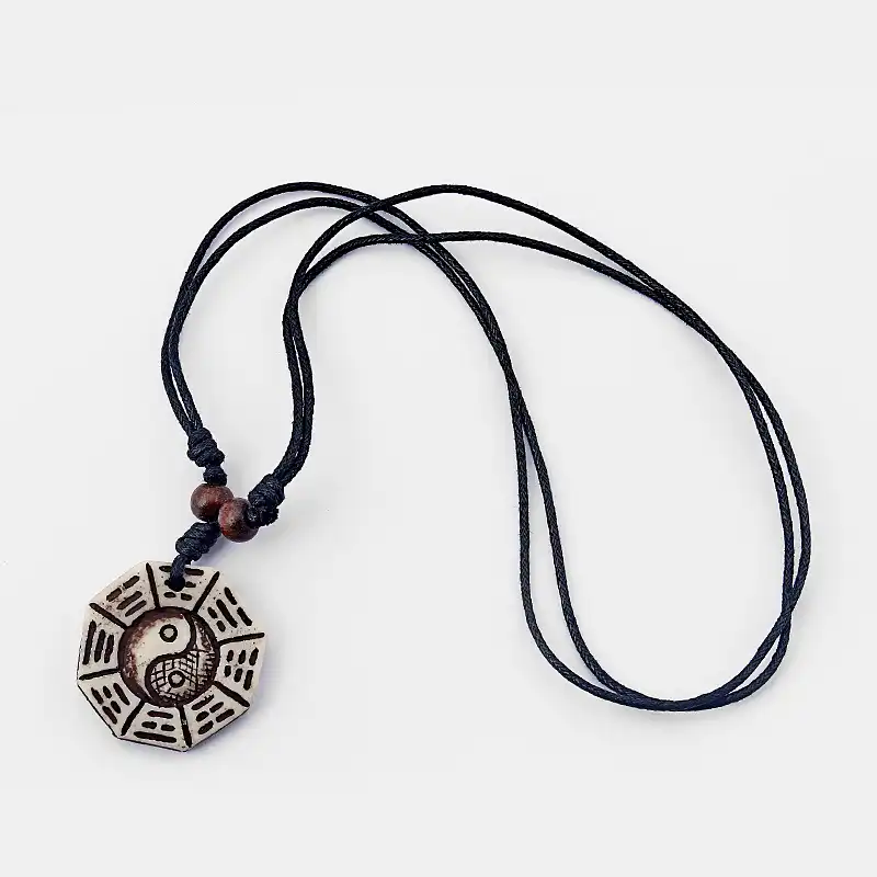 1 Piece Faux Yak Bone Chinese Feng Shui Bagua Yin Yang Tai Chi 1 Piece Faux Yak Bone Chinese Feng Shui Bagua Yin Yang Tai Chi