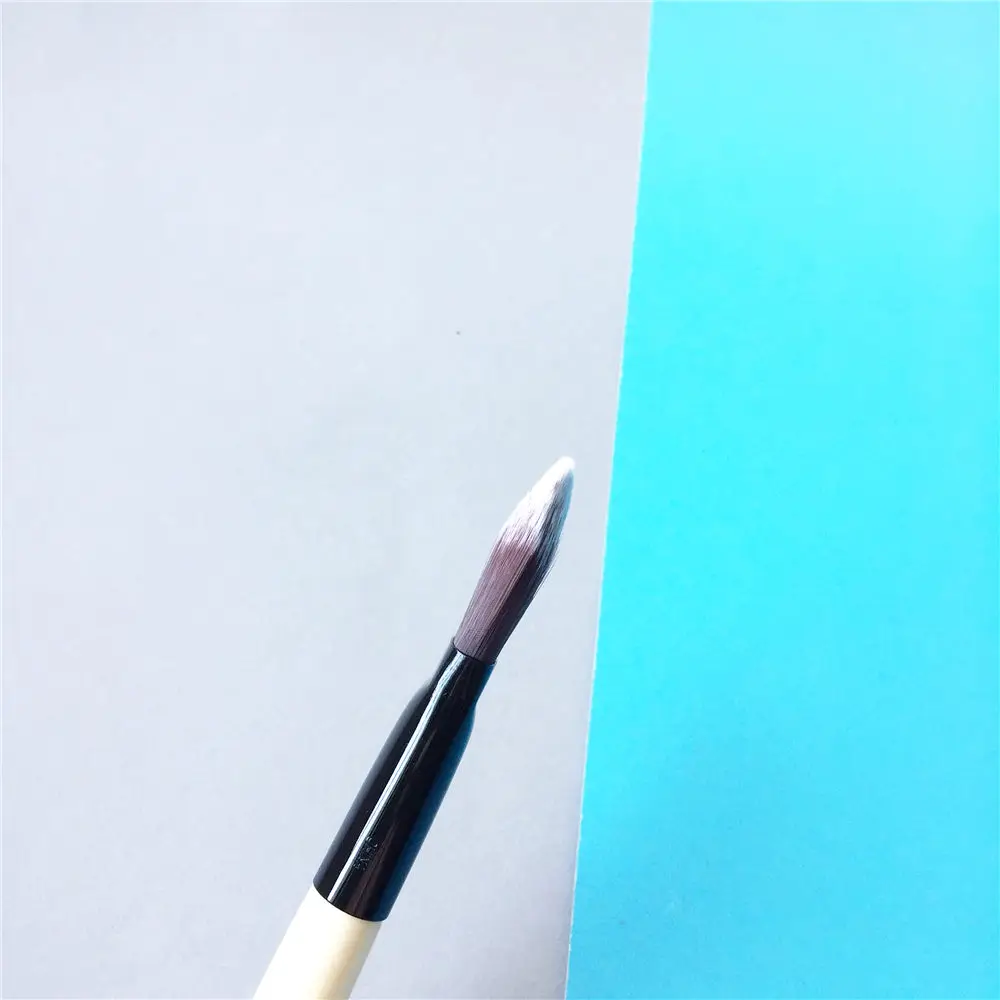 BOBBI BROWN FOUNDATION BRUSH _ 4