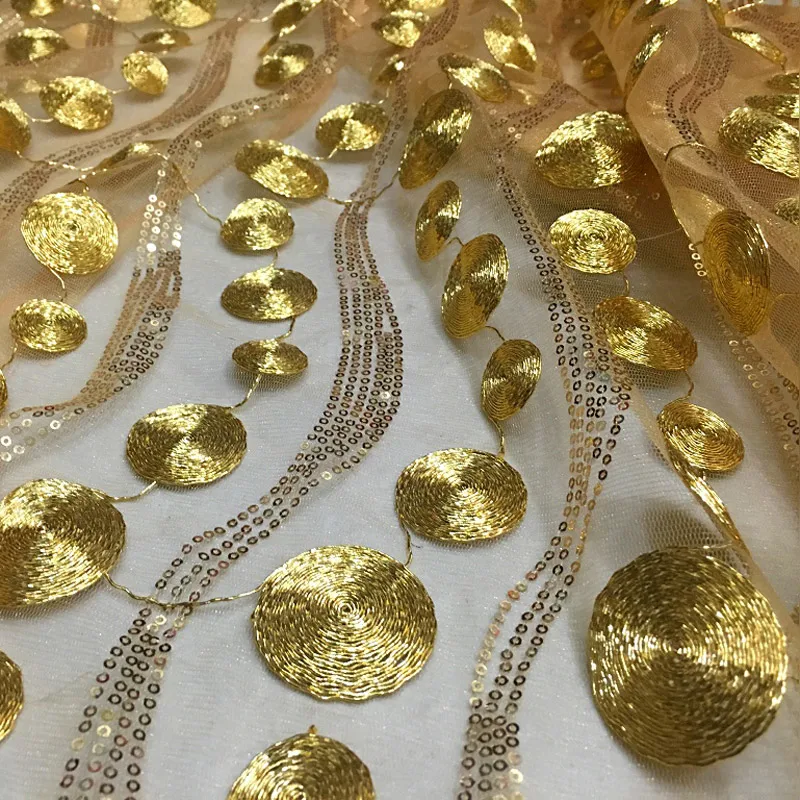 

High-grade gold thread sequins bead mesh yarn / lace embroidery clothing fabric / shop material / circle wave fabric / embroider